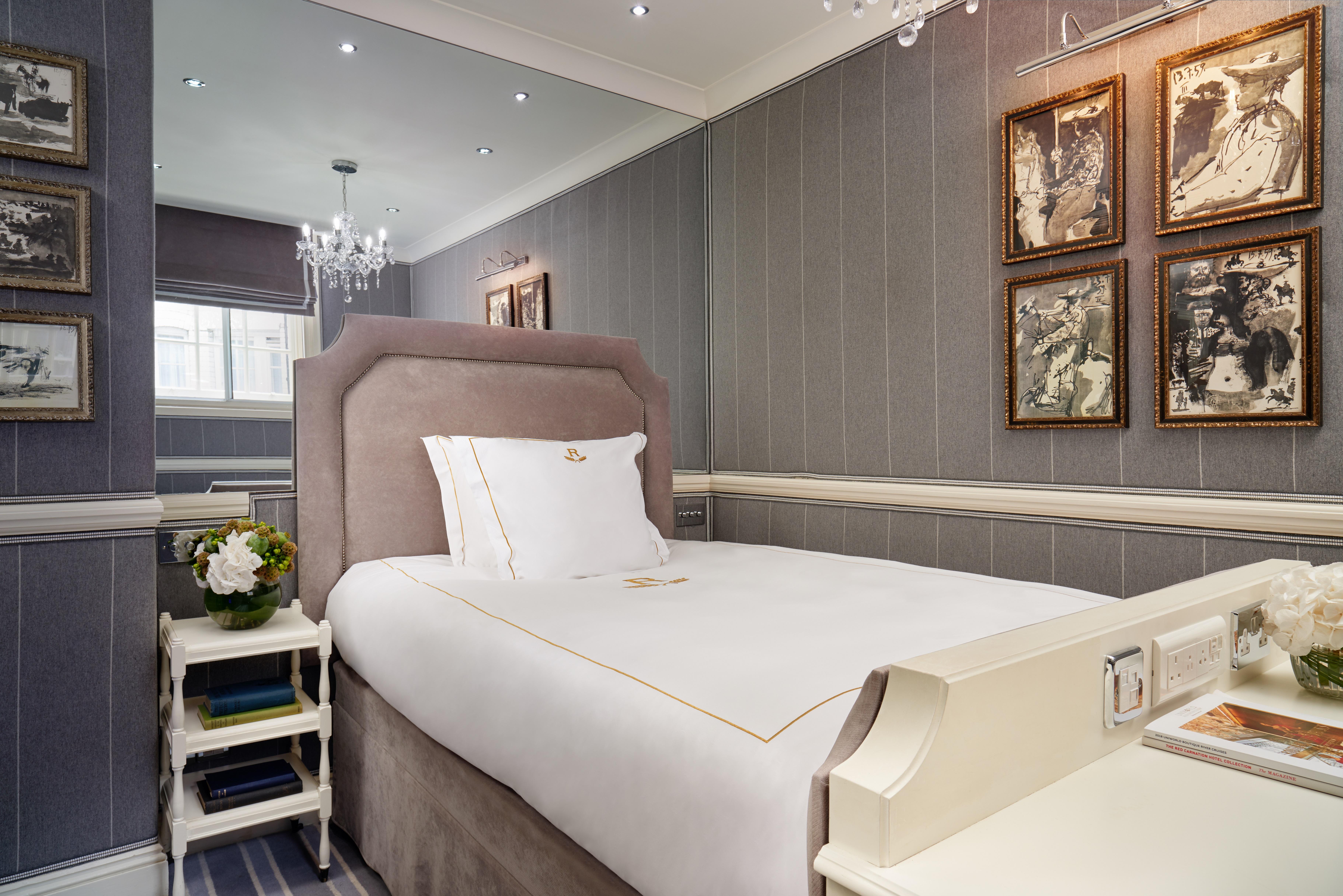 فندق روبنز آت ذا بالاس لندن المظهر الخارجي الصورة A single room at The Ivy Hotel