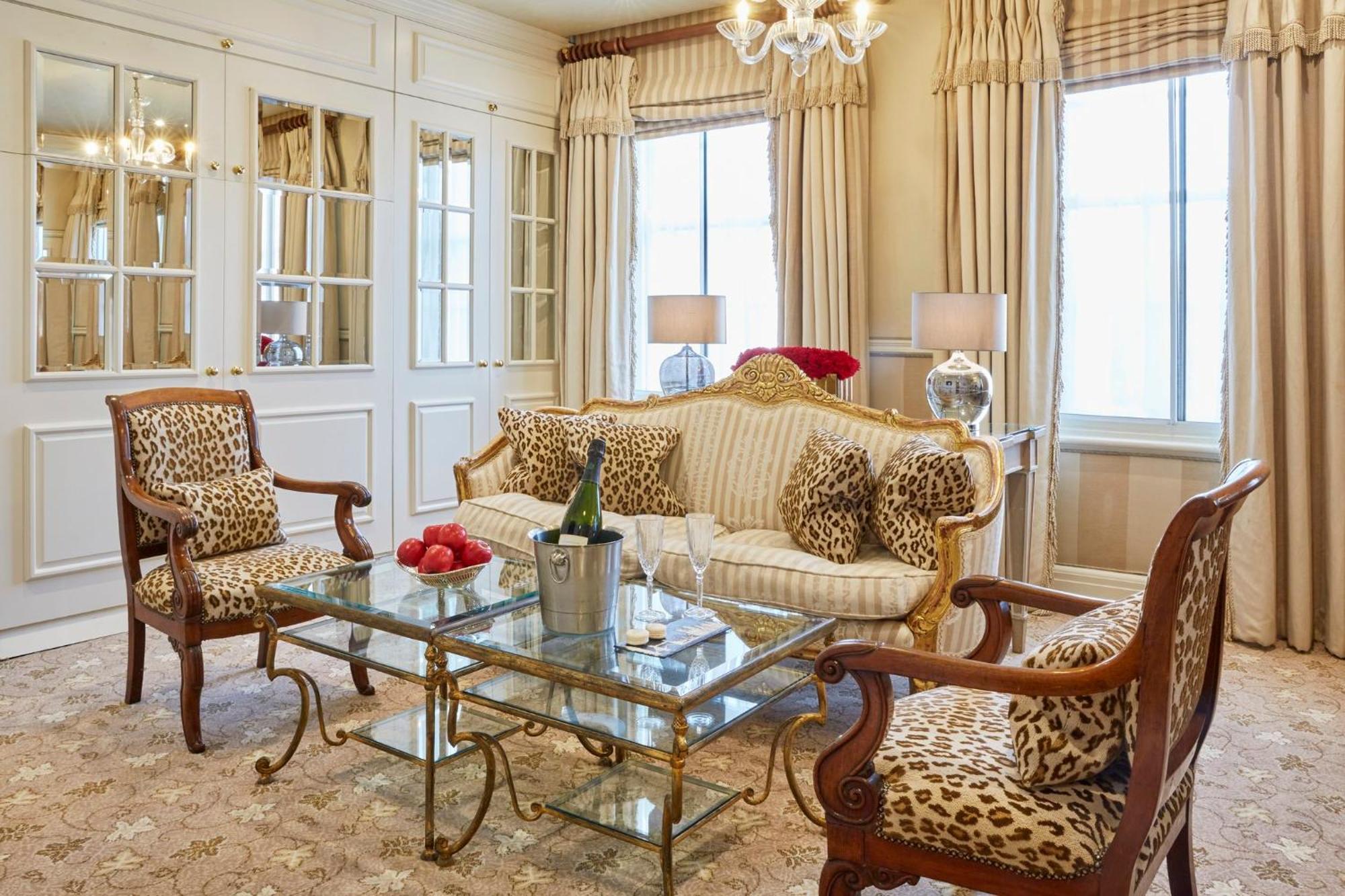 فندق روبنز آت ذا بالاس لندن المظهر الخارجي الصورة A living room